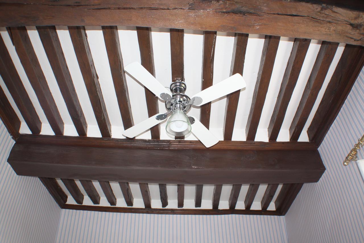 Maison De Mallast Montolieu Ngoại thất bức ảnh